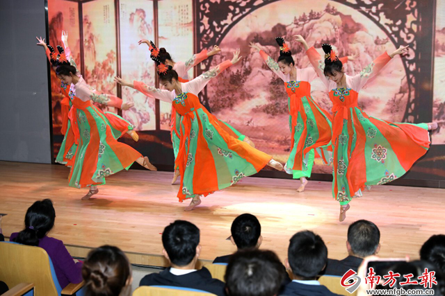 活动现场表演舞蹈《唐乐》 全媒体记者林景余摄.JPG